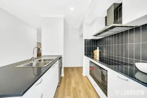 7 Ginnala Rd, Sunbury, VIC 3429