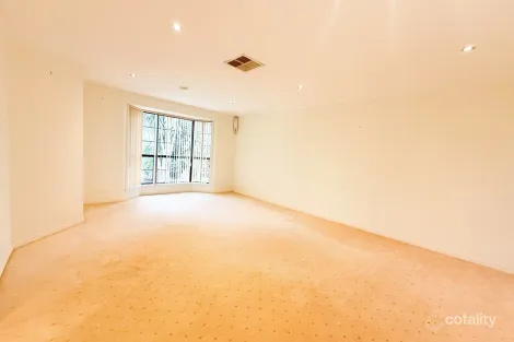 Property photo of 5 Stamford Court Broadmeadows VIC 3047