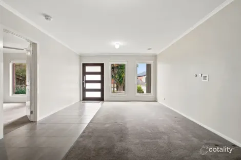 Property photo of 16 Summerhill Road Traralgon VIC 3844