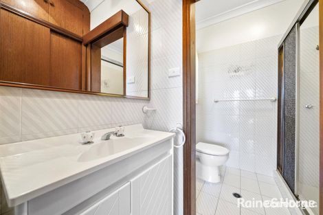 Property photo of 16 Bowtell Avenue St Johns Park NSW 2176