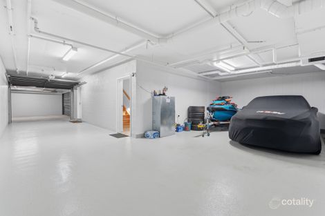 5602 Harbourview Dr, Hope Island, QLD 4212