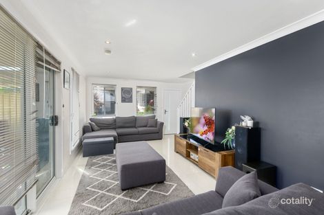 Property photo of 2 Pinnacle Way Koonawarra NSW 2530