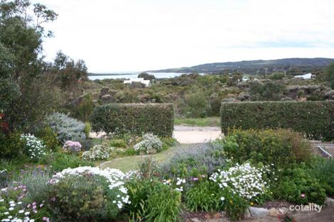 17 Heather Rd, Ocean Beach, WA 6333