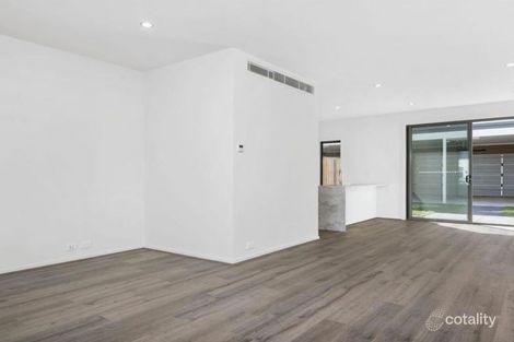 Property photo of 12 Woodstock Crescent Ivanhoe VIC 3079