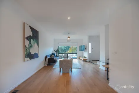 Property photo of 12/2-8 Knight Crescent Roxburgh Park VIC 3064