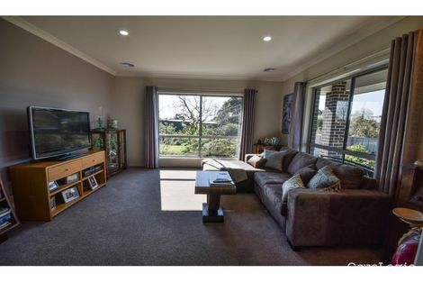 Property photo of 6 Lake Fair Rise Newlands Arm VIC 3875