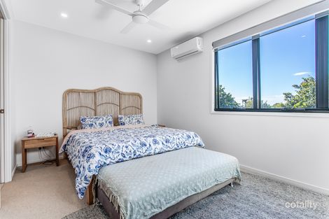 Property photo of 28 Cardinal Crescent Newport QLD 4020