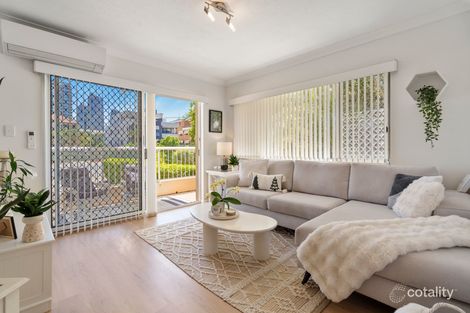 2/14 Rosewood Ave, Broadbeach, QLD 4218