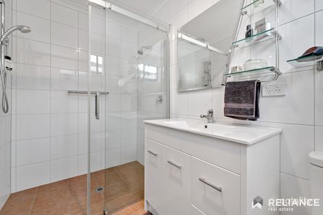 Property photo of 32 Flemington Crescent Werribee VIC 3030