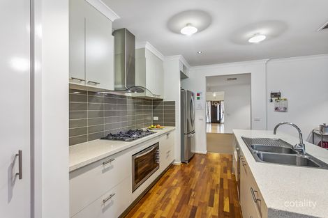 Property photo of 4 Dellinea Street Cranbourne North VIC 3977