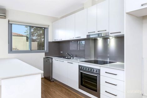 Property photo of 2/52 Wentworth Avenue Mascot NSW 2020