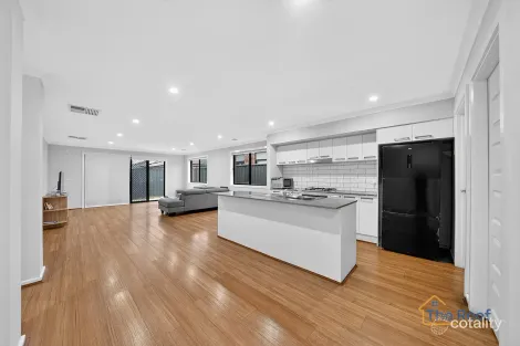Property photo of 5 Sidon Circuit Tarneit VIC 3029