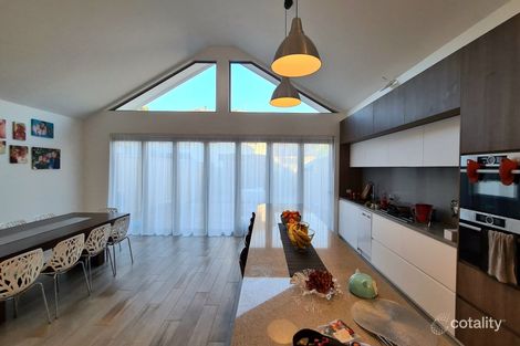 Property photo of 332 New Street Brighton VIC 3186