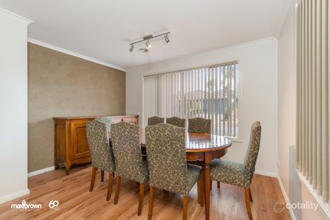 Property photo of 19 Lucerne Circuit Pakenham VIC 3810
