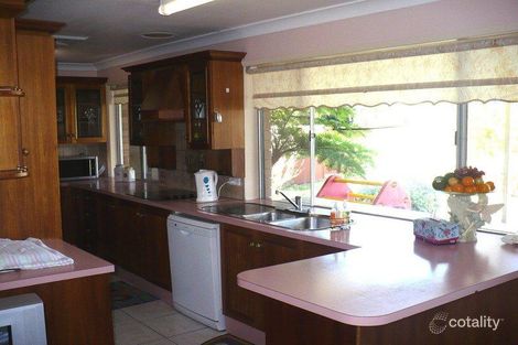 Property photo of 4 Buna Place Glenfield NSW 2167