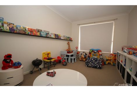 Property photo of 236 Lakeside Avenue Springfield Lakes QLD 4300