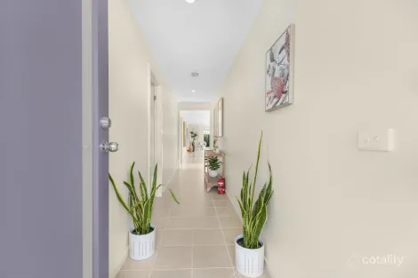 Property photo of 51 Macquarie Drive Wyndham Vale VIC 3024