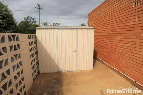 Property photo of 4/12 Marloo Crescent Kooringal NSW 2650