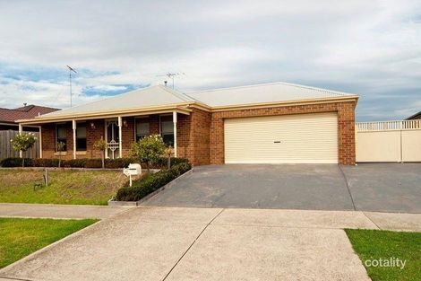 24 Paratone Cres, St Albans Park, VIC 3219