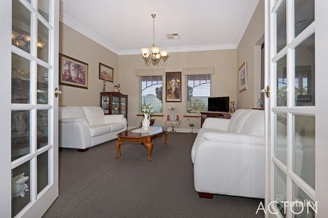 Property photo of 17 Maywood Way Wannanup WA 6210