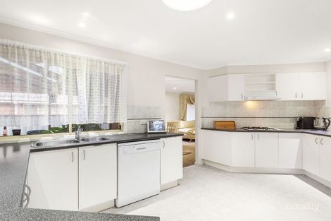 Property photo of 15 Emerald Circuit Craigieburn VIC 3064