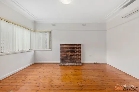 Property photo of 111 Oak Road Kirrawee NSW 2232