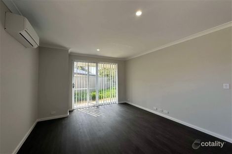 Property photo of 8 Dolton Place Warnbro WA 6169