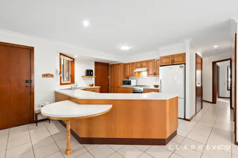 Property photo of 10 Beasley Close Largs NSW 2320