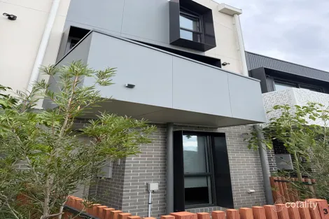 3 Village Walk, South Kingsville, VIC 3015