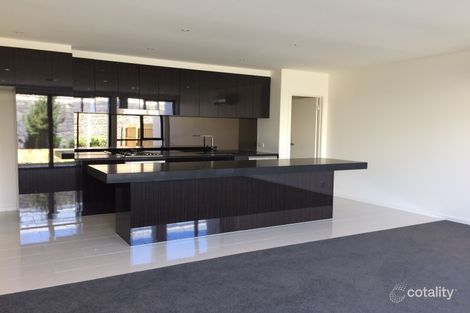 Property photo of 8 Bardaster Boulevard Chirnside Park VIC 3116