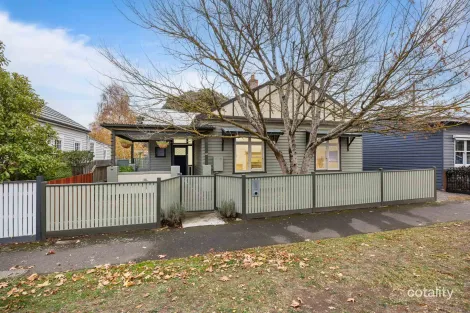 Property photo of 817 Doveton Street North Soldiers Hill VIC 3350