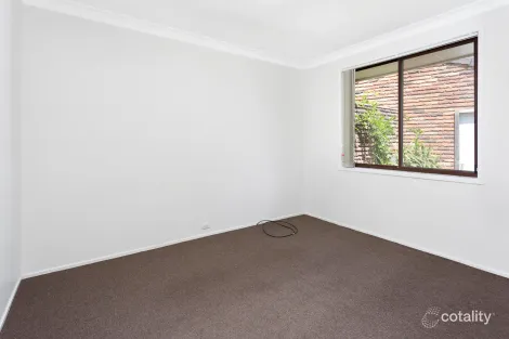 Property photo of 15 Cameron Crescent Kiama Downs NSW 2533
