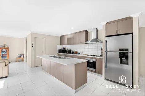 Property photo of 5 Pierre Bend Ellenbrook WA 6069