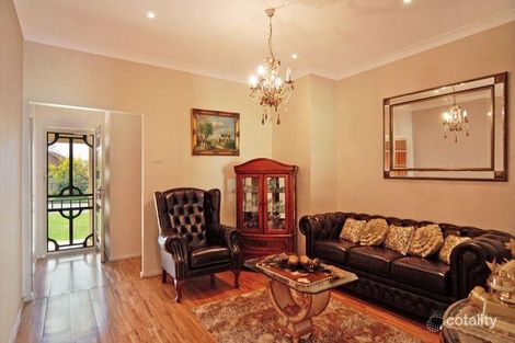 Property photo of 10 Brookfield Avenue Warilla NSW 2528