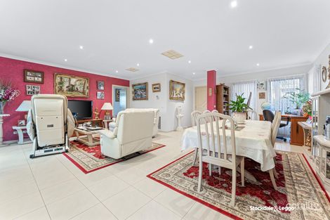 Property photo of 2/231 Outlook Drive Dandenong North VIC 3175