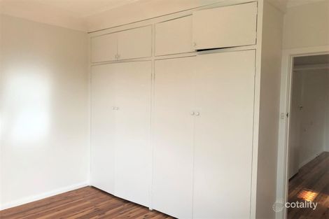 Property photo of 18 Laurina Avenue Yarrawarrah NSW 2233