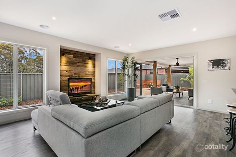 Property photo of 11 Yirrilil Way Strathfieldsaye VIC 3551