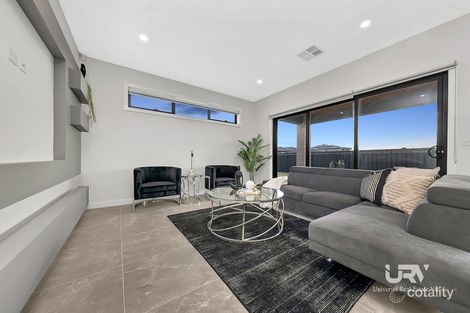 Property photo of 21 Tuxworth Drive Kalkallo VIC 3064