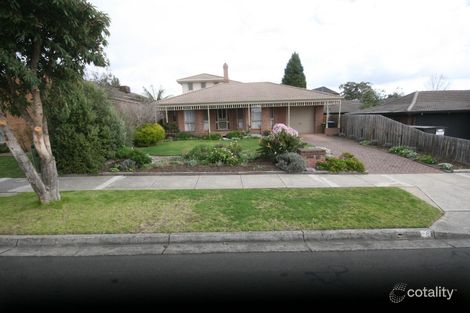 8 Severn Cres, Rowville, VIC 3178
