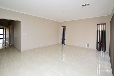 Property photo of 22 Kingsway Gardens Canning Vale WA 6155