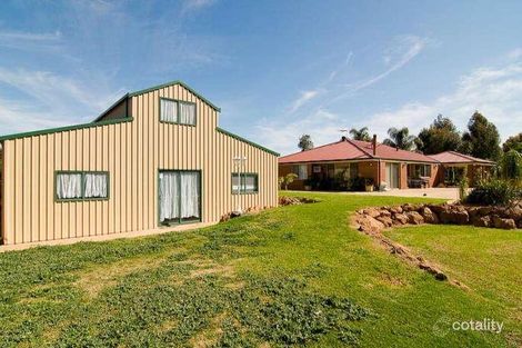 76 Inthanoona Rd, Gidgegannup, WA 6083