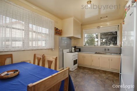 Property photo of 2 Lindsay Street Wodonga VIC 3690