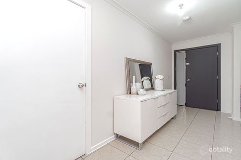 Property photo of 22 Mulberry Pass Craigieburn VIC 3064