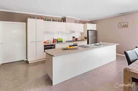 Property photo of 10 Silverleaf Drive Melton VIC 3337