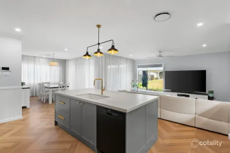 Property photo of 14 Cudmore Crescent Wyee NSW 2259