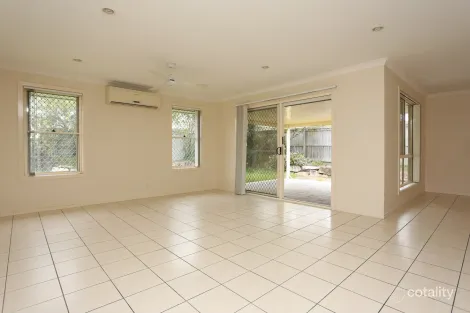 Property photo of 28 Pepper Tree Drive Holmview QLD 4207