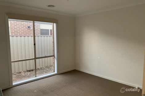 Property photo of 14 Creekview Avenue Pakenham VIC 3810