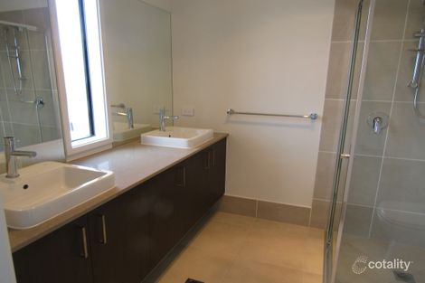 36 Yellowstone Cct, Yarrabilba, QLD 4207