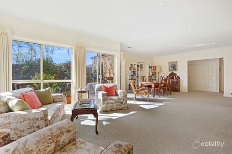 Property photo of 11 Kooyonga Grove Mornington VIC 3931