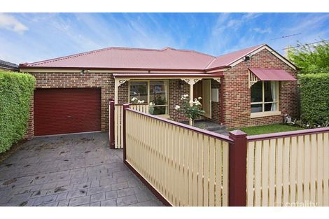32a Toolambool Rd, Carnegie, VIC 3163